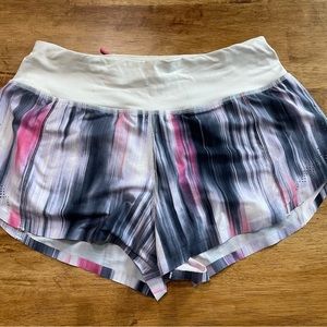 Lululemon speed up running shorts 2.5” size 2